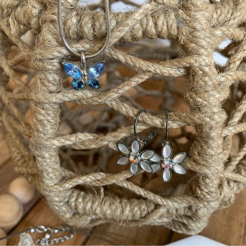 Flowers Fashion Jewelry Lot 7 Piece Necklaces, Earrings, Ring, Brooch - Picture 4 of 12